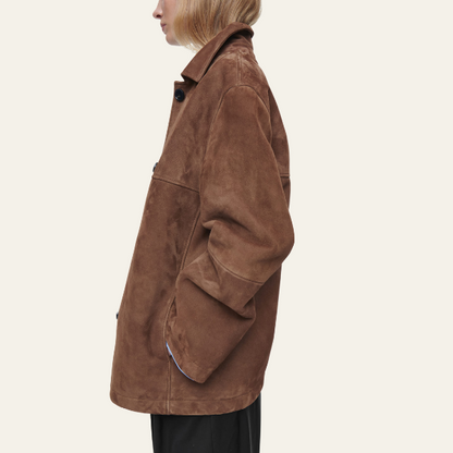 SELENE™ – SUEDEJAKKE MED KRAVE