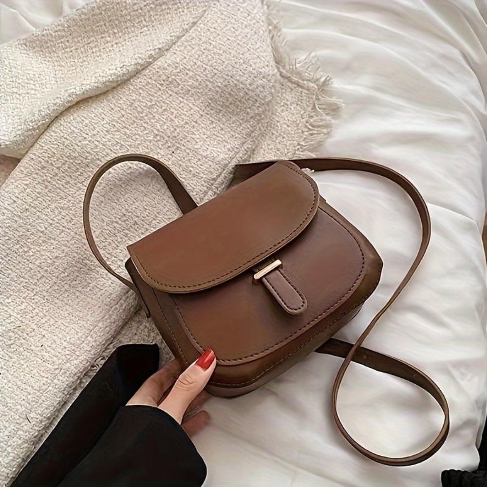 Amelia™ Retro Saddle Crossbody Bag
