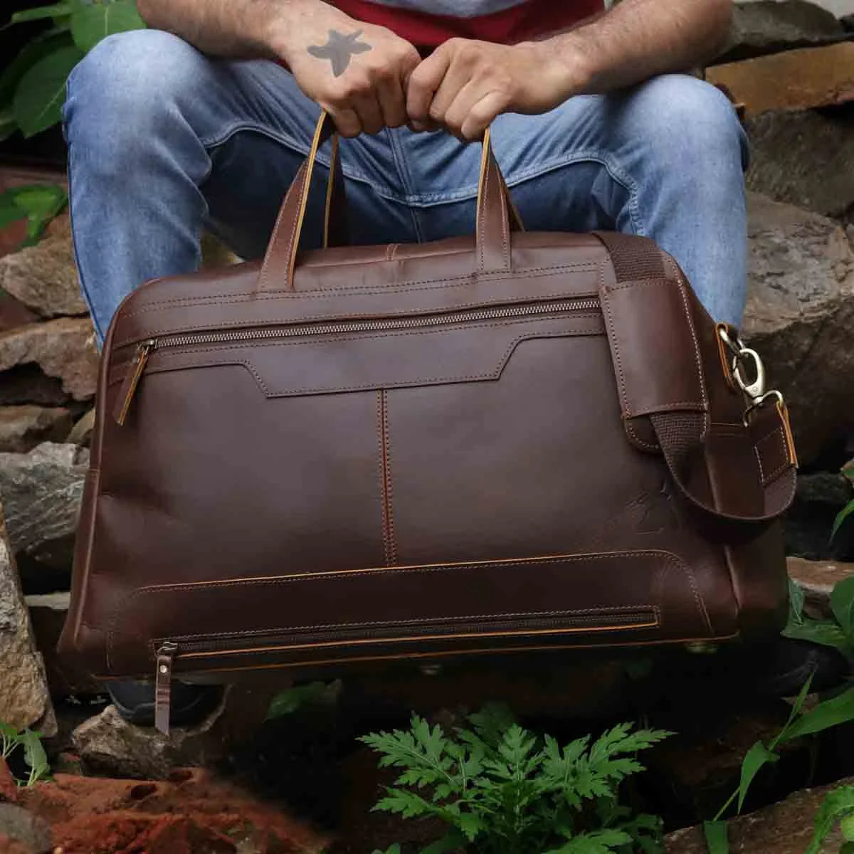 Weekend Travel Bag Walker in Leather