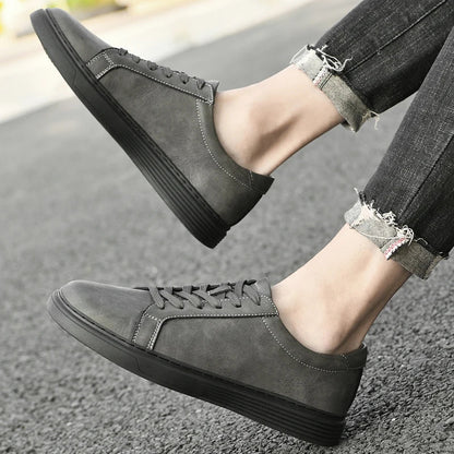 Callide™ Leather Sneaker