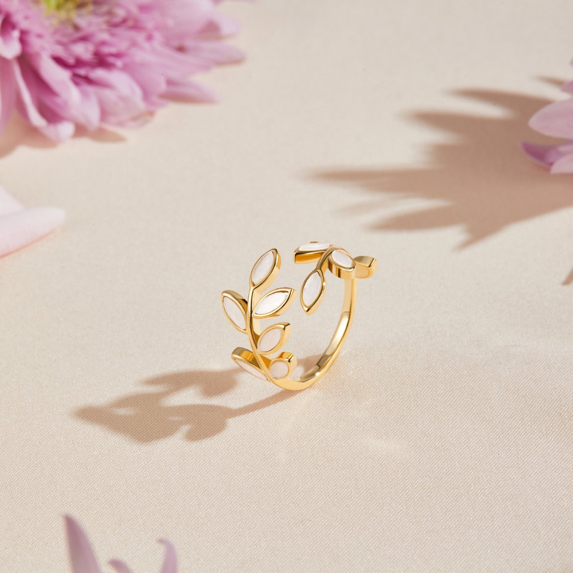 Serene™ - Goldblatt Ring